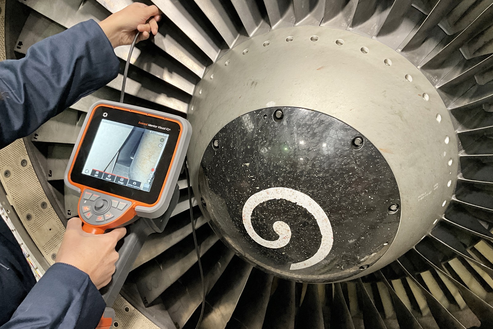 便攜式手持高清測(cè)量型孔探設(shè)備